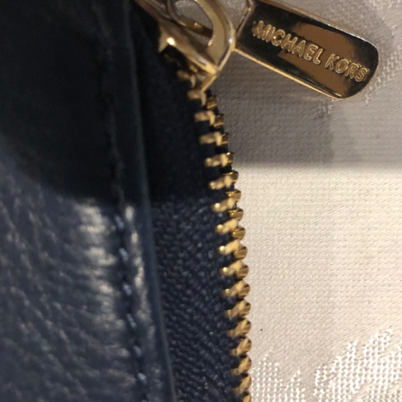 Michael Kors wallet/wristlet - Picture 5 of 5